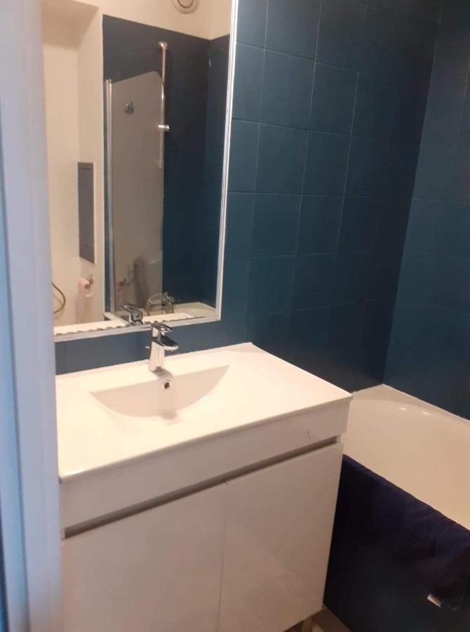 Studio 4 Personnes Avec Vue Sur Le Port Διαμέρισμα Ιέρ Εξωτερικό φωτογραφία