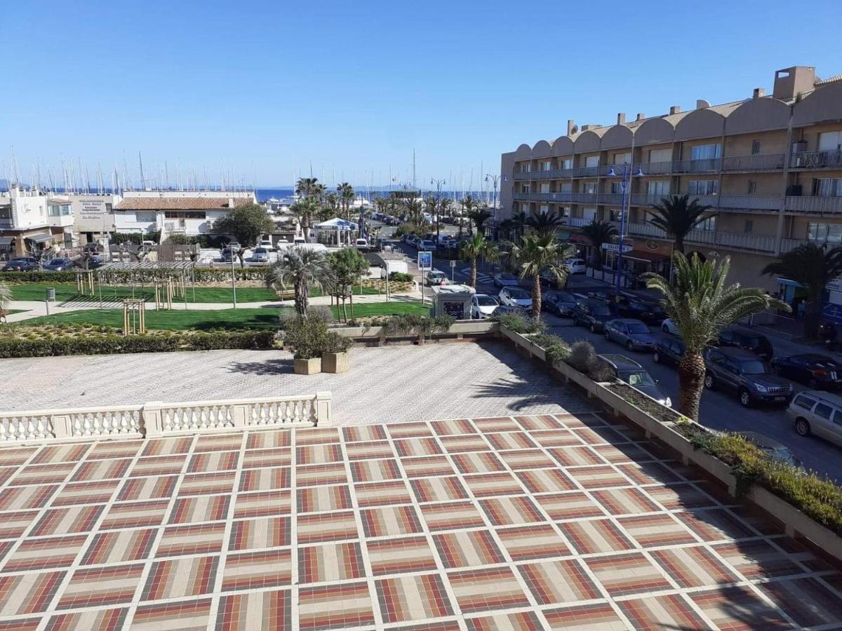 Studio 4 Personnes Avec Vue Sur Le Port Διαμέρισμα Ιέρ Εξωτερικό φωτογραφία