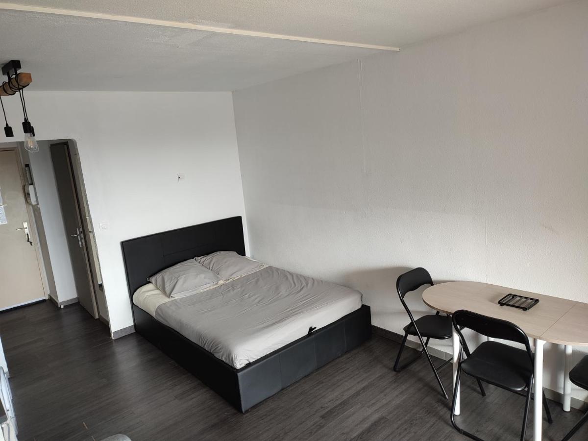 Studio 4 Personnes Avec Vue Sur Le Port Διαμέρισμα Ιέρ Εξωτερικό φωτογραφία